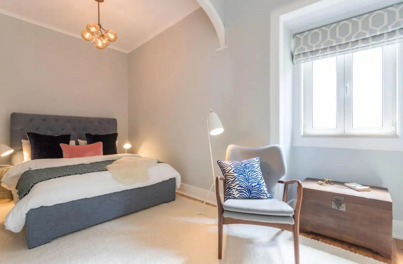 Апартаменты Beautiful And Stylish 5Br In The Heart Of Chiado Лиссабон